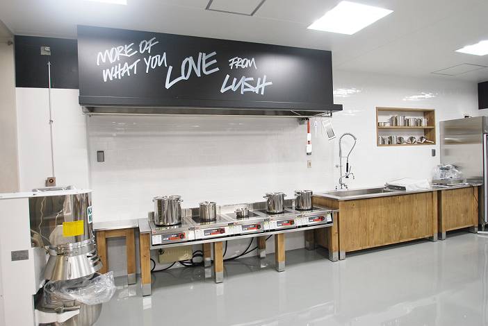 制作事例:LUSH KITCHEN|株式会社ラックランド 制作事例:LUSH KITCHEN|株式会社ラックランド